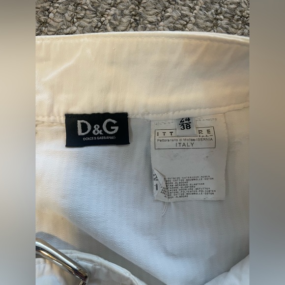 Dolce & Gabbana D&G F/W 2002 collection!

Made in Italy.
Fits size small. - Picture 2 of 7